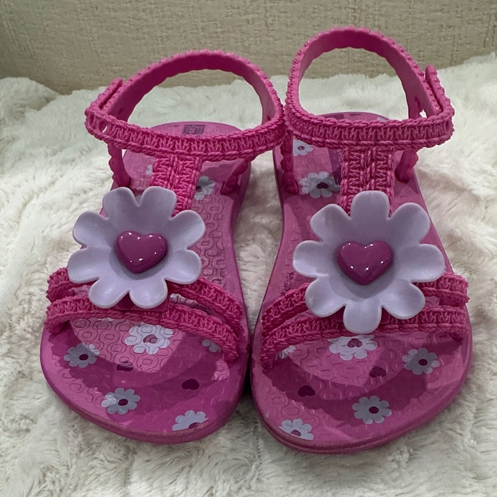 Ipanema Pink Floral Kids Sandals